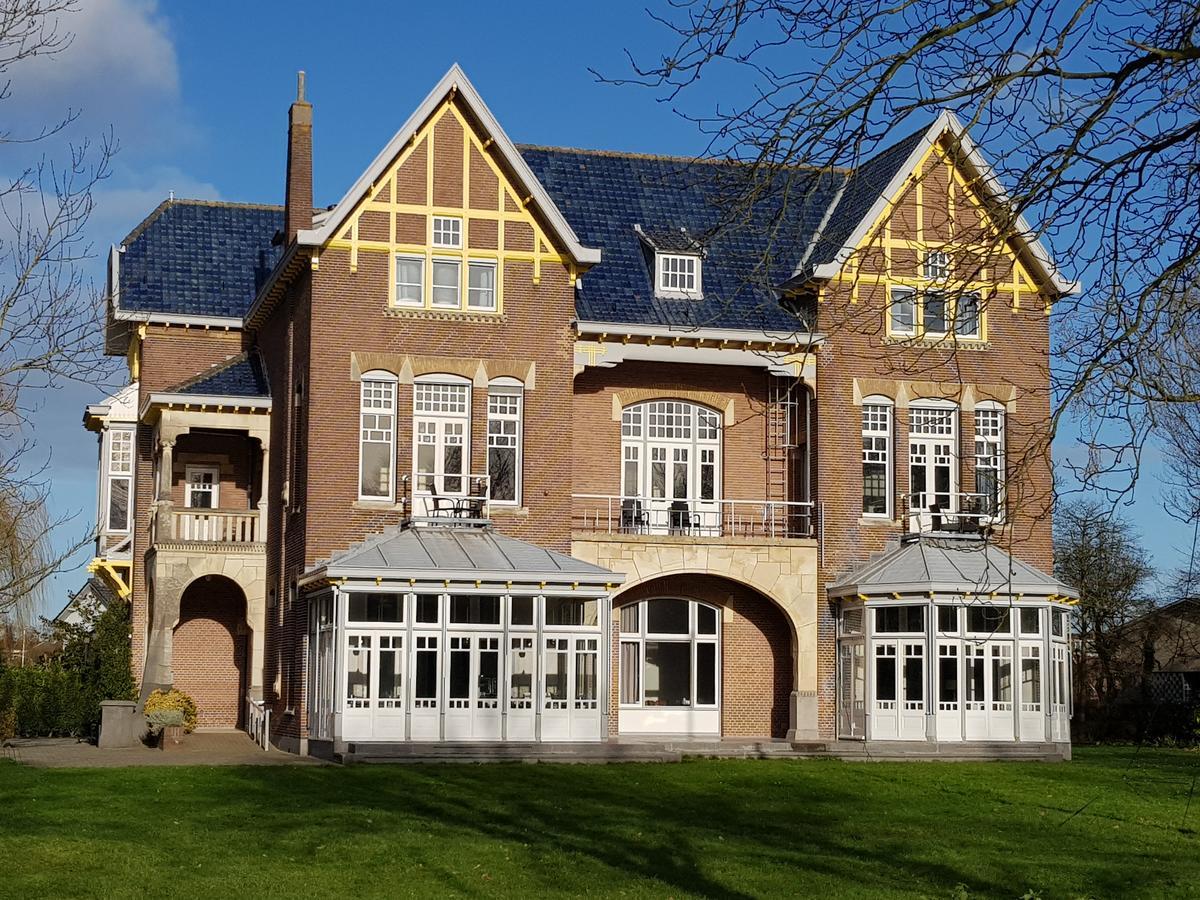 Rijksmonument Hotel De Sprenck ミデルブルグ エクステリア 写真